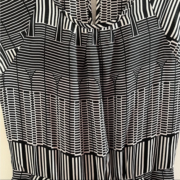 Moschino 100% Silk Dress - Picture 4 of 14